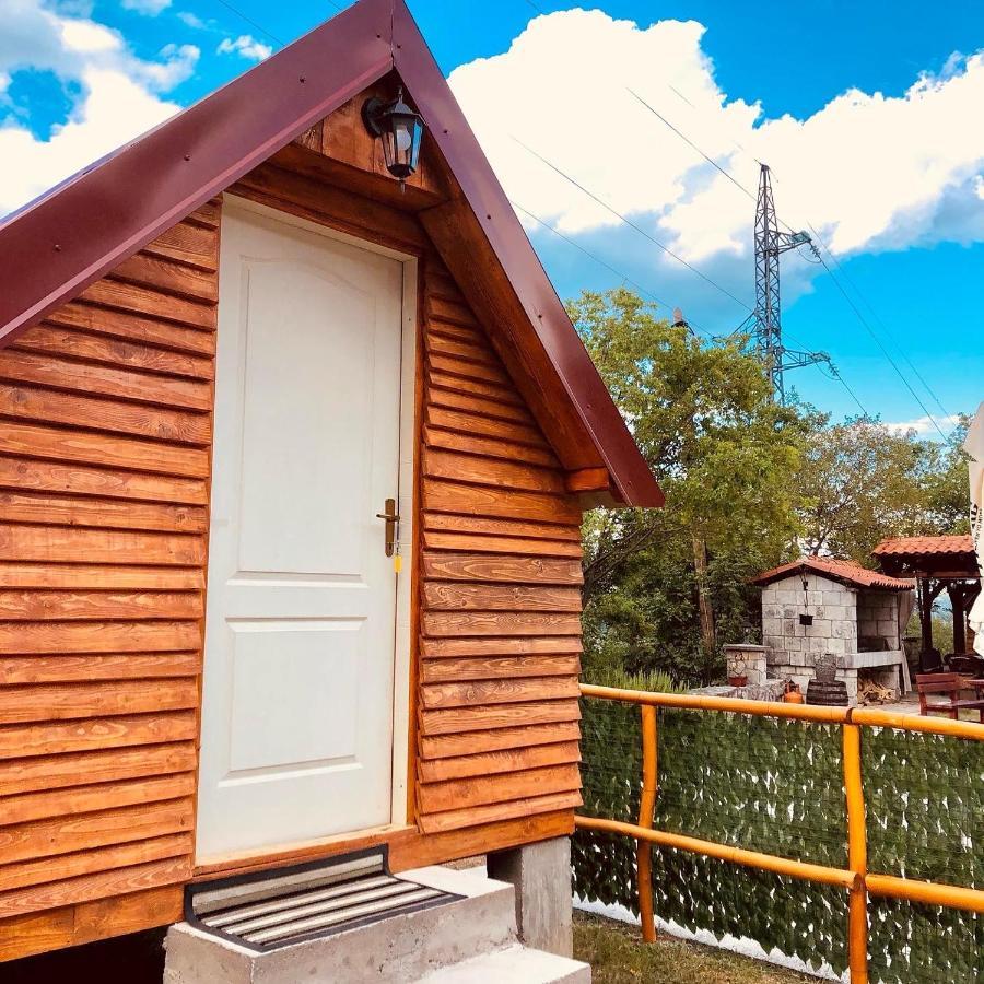 Vikendica,Bungalovi Lipska Pecina 센틴제 외부 사진